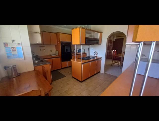 4 BEDROOM FREESTANDING FOR SALE IN BRINDHAVEN